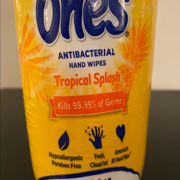 Hand Wipes Cleaner Sanitizer Wet Ones - Picture 4 of 4